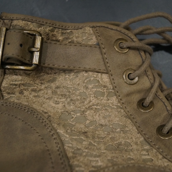 Steve Madden khaki boots - Picture 3 of 4